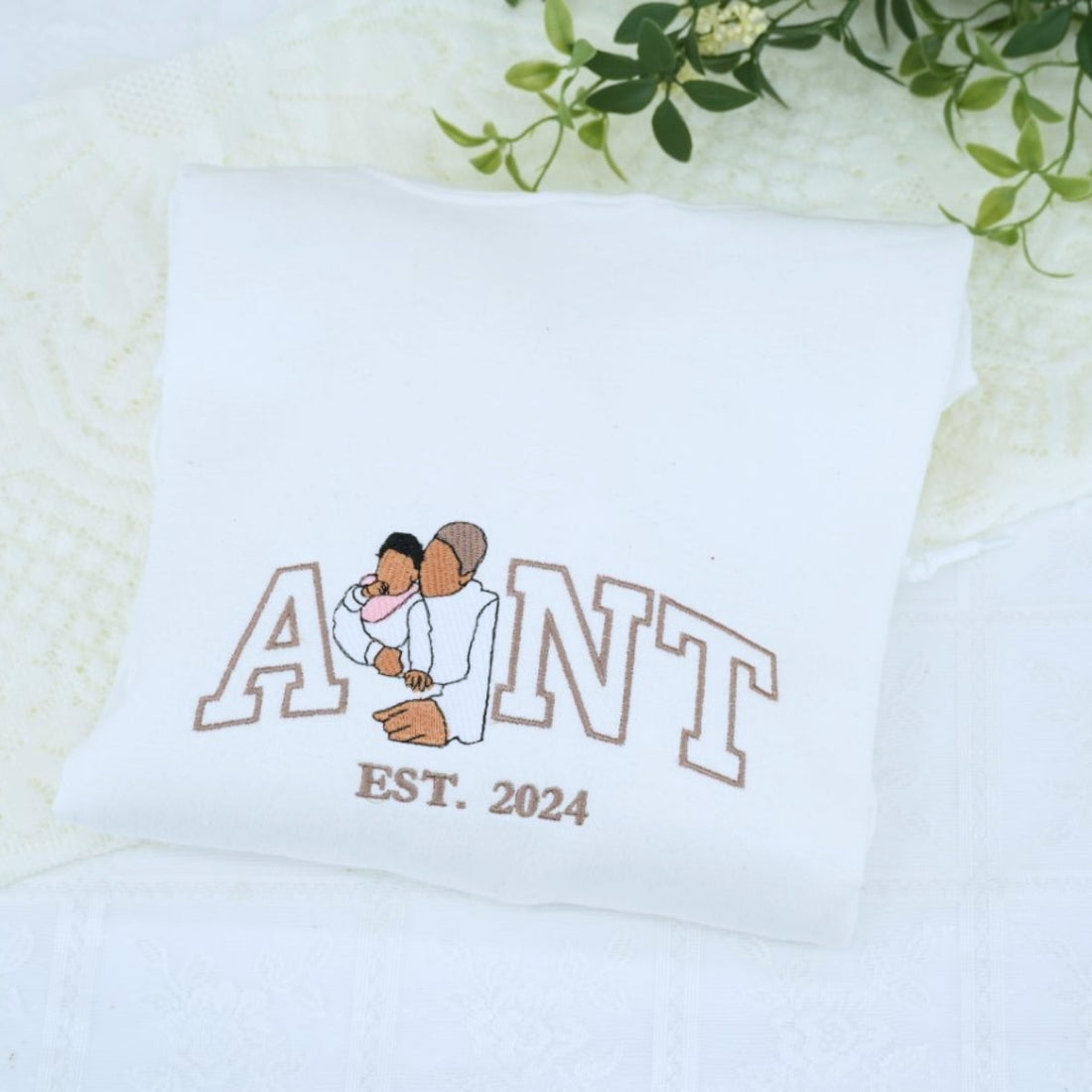 Personalized Auntie Sweatshirt - Custom Embroidered New Aunt Gift