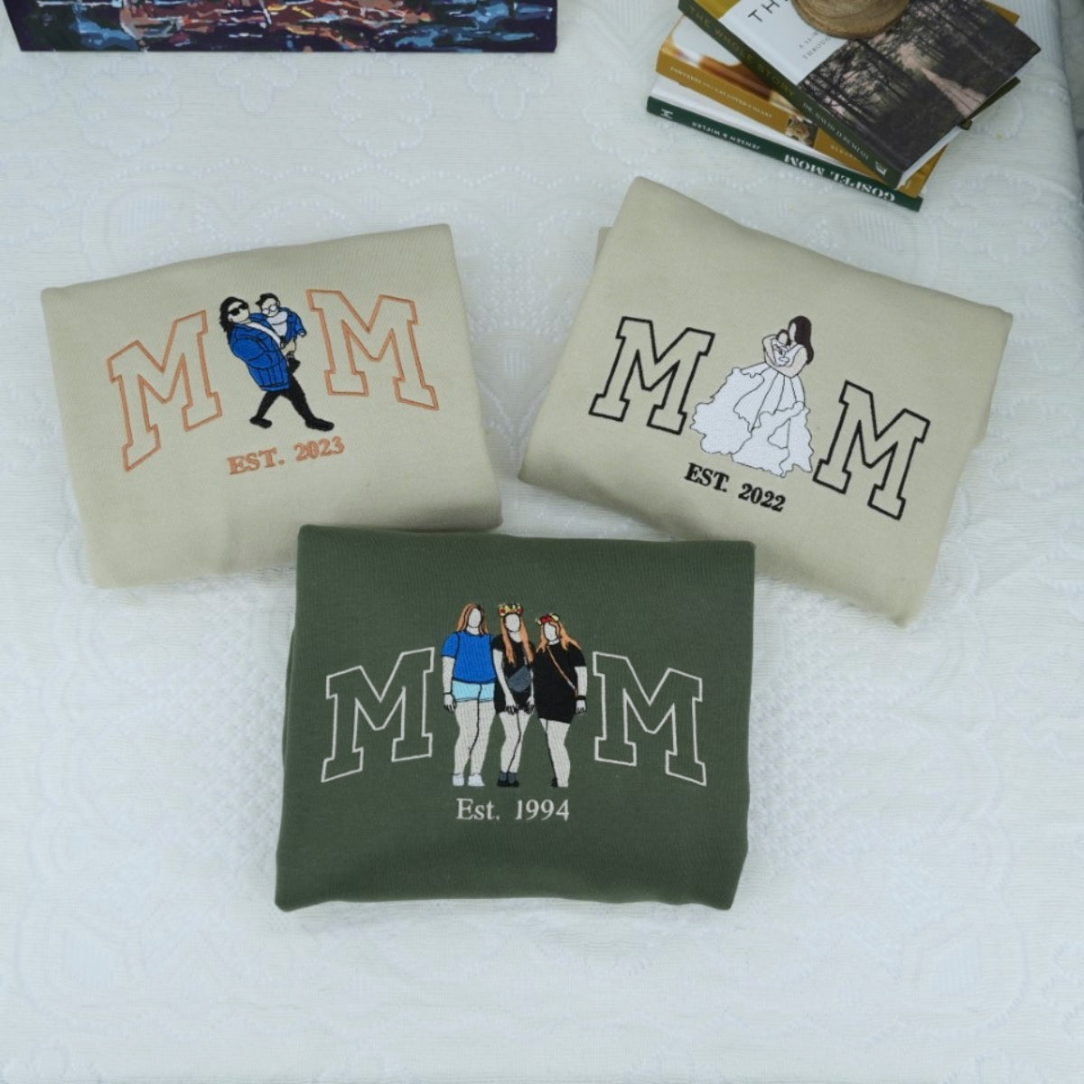 Personalized Auntie Sweatshirt - Custom Embroidered New Aunt Gift