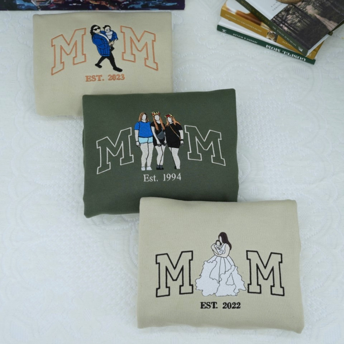 Personalized Auntie Sweatshirt - Custom Embroidered New Aunt Gift