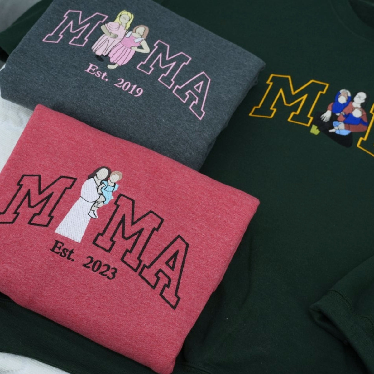 Personalized Auntie Sweatshirt - Custom Embroidered New Aunt Gift